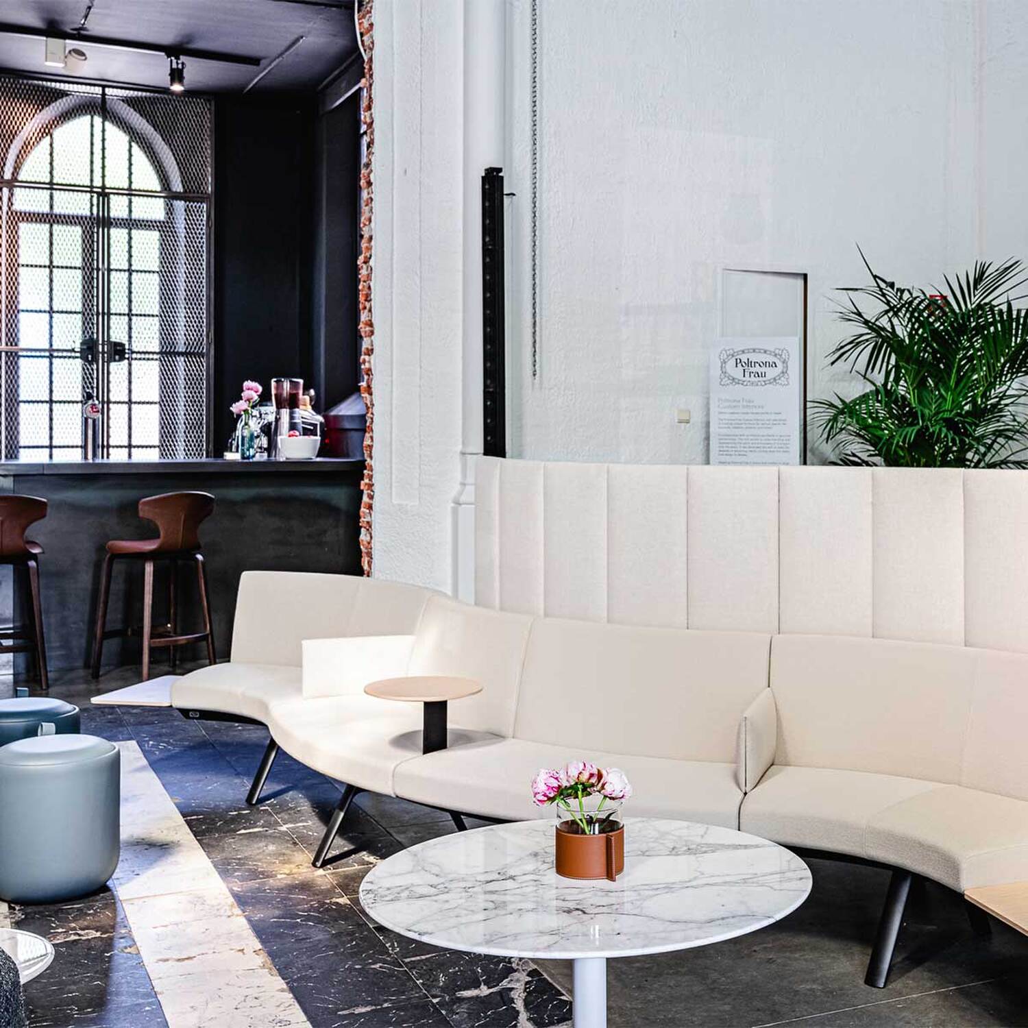 01 bay lounge buzzispace 2024